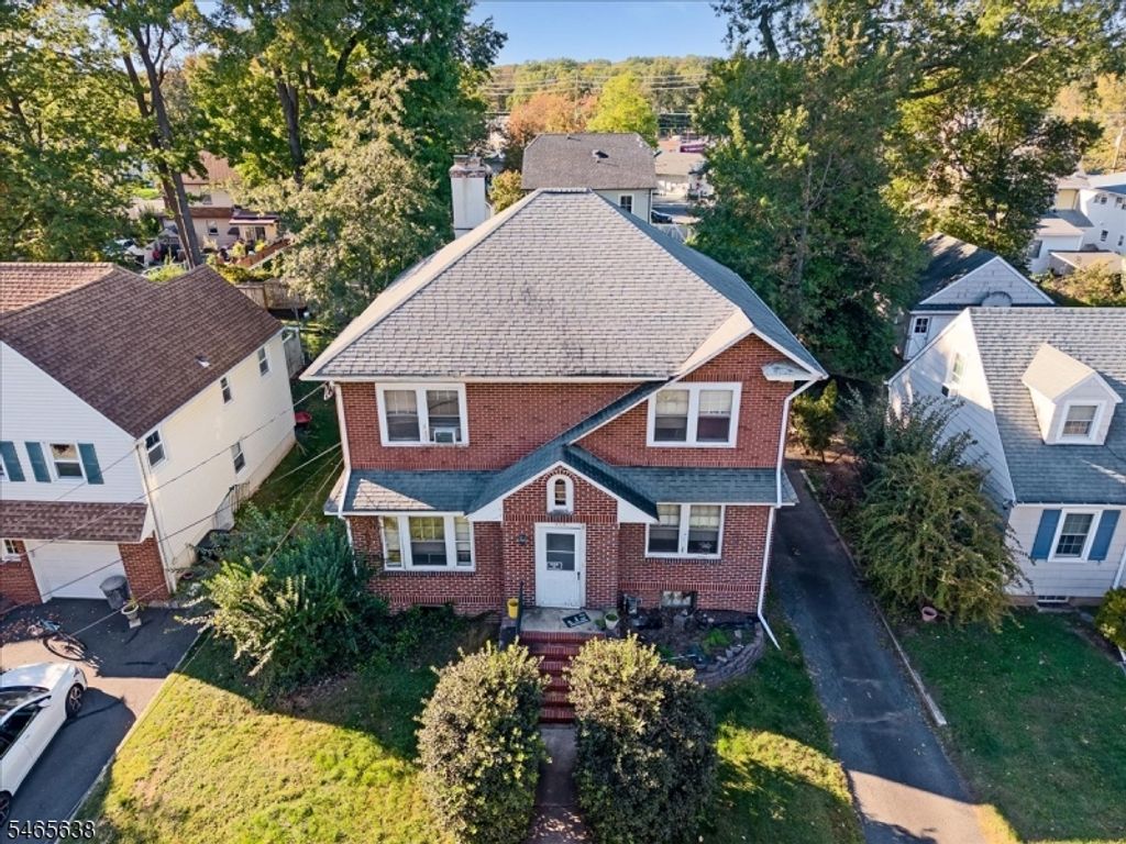 612 Roosevelt St, Westfield Town, NJ 07090 — exterior