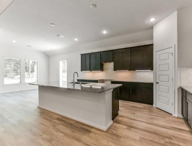 4044 Road 66124, Dayton, TX 77535