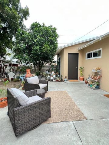 558 E Bonnie Brae Court, Ontario, CA 91764