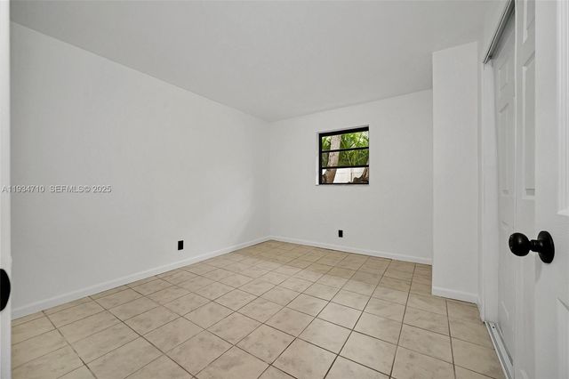 1204 NE 17th Way 5, Fort Lauderdale, FL 33304