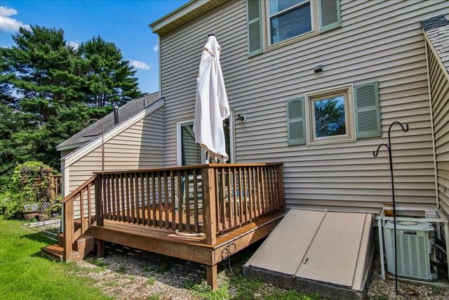 26 East Meadow Way, Manchester, NH 03109