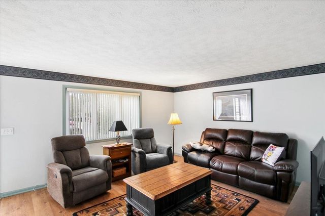 26 East Meadow Way, Manchester, NH 03109