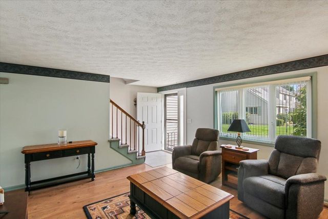 26 East Meadow Way, Manchester, NH 03109