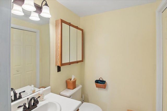 26 East Meadow Way, Manchester, NH 03109