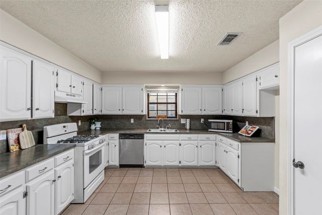 506 Willowcrest Drive, Garland, TX 75040