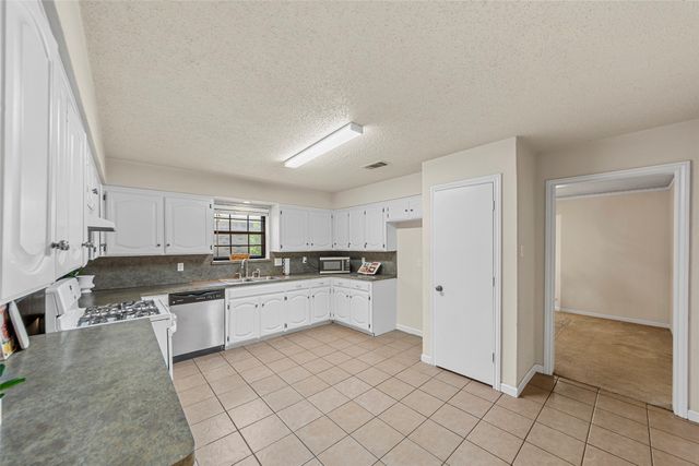 506 Willowcrest Drive, Garland, TX 75040