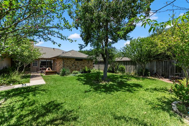 506 Willowcrest Drive, Garland, TX 75040