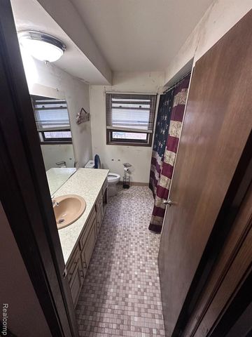 31693 Hillbrook Street, Livonia, MI 48152