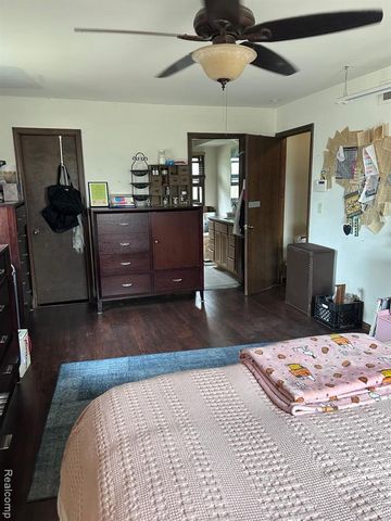 31693 Hillbrook Street, Livonia, MI 48152