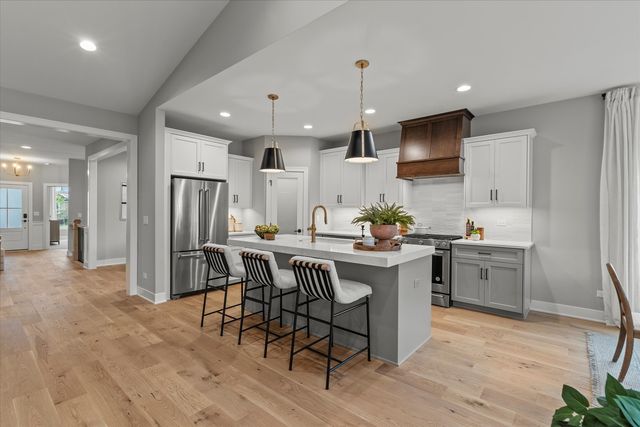 16590 Kayla Drive, Lemont, IL 60439