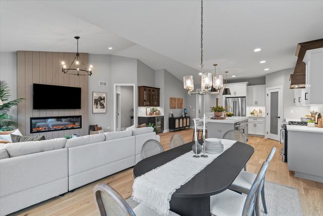 16590 Kayla Drive, Lemont, IL 60439