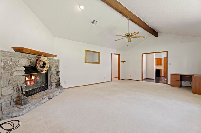 27505 S 614 Road, Grove, OK 74344