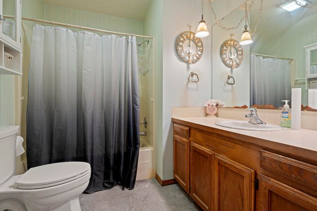 27505 S 614 Road, Grove, OK 74344