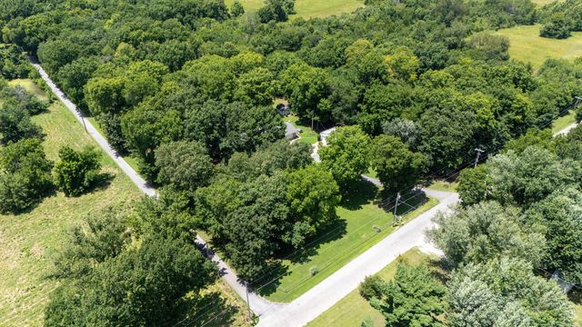 27505 S 614 Road, Grove, OK 74344