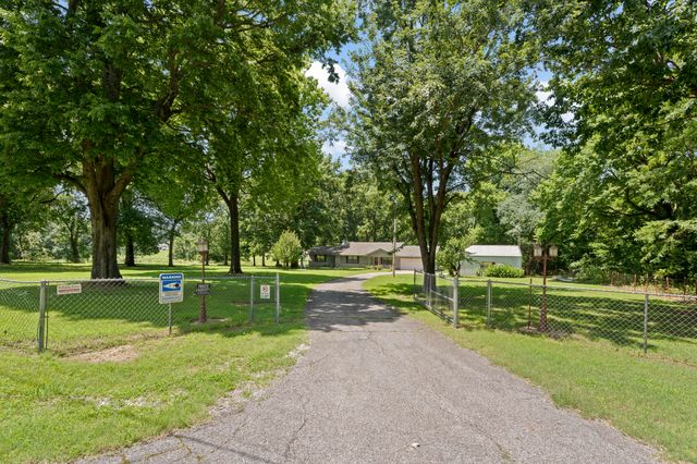 27505 S 614 Road, Grove, OK 74344