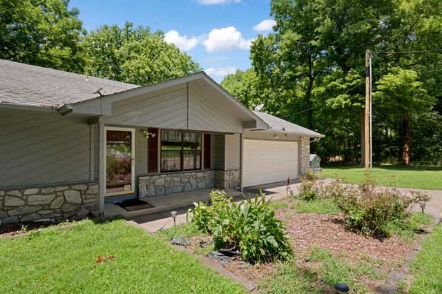 27505 S 614 Road, Grove, OK 74344