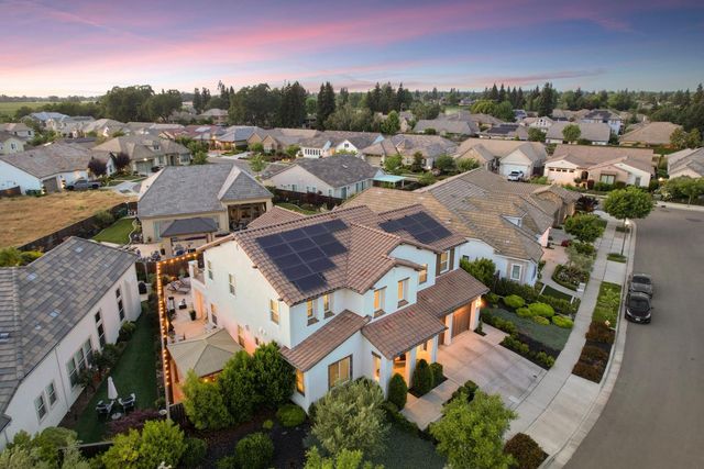 3021 Belmont Dr, Lodi, CA 95242