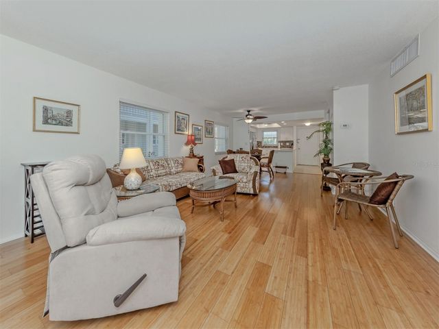 101 PARK BOULEVARD S 106, Venice, FL 34285