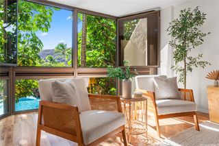 501 Hahaione Street 1/2H, Honolulu, HI 96825