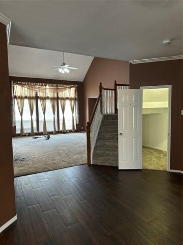 2906 Saint Mark Drive, Mansfield, TX 76063
