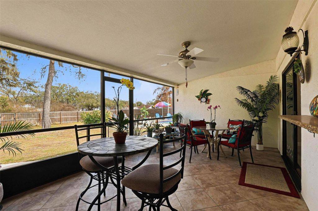 Image 38 of property listing at 406 CRAFT ROAD, Brandon, FL 33511