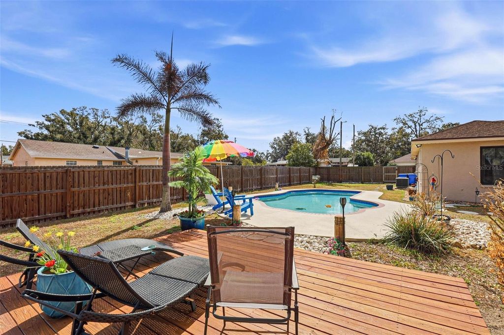 Image 50 of property listing at 406 CRAFT ROAD, Brandon, FL 33511