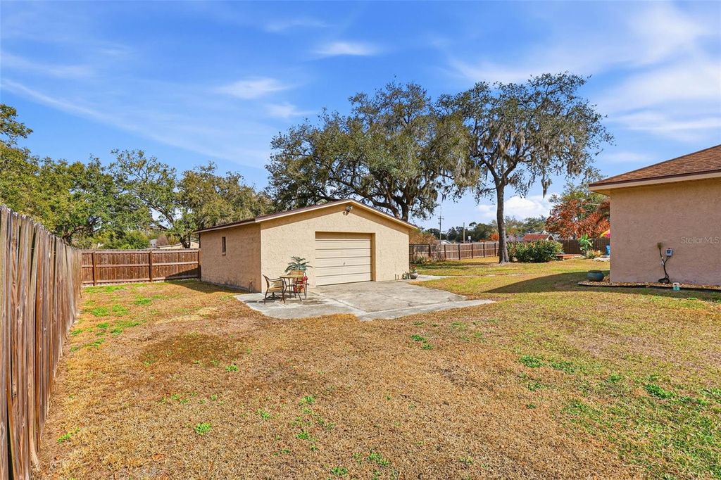 Image 54 of property listing at 406 CRAFT ROAD, Brandon, FL 33511