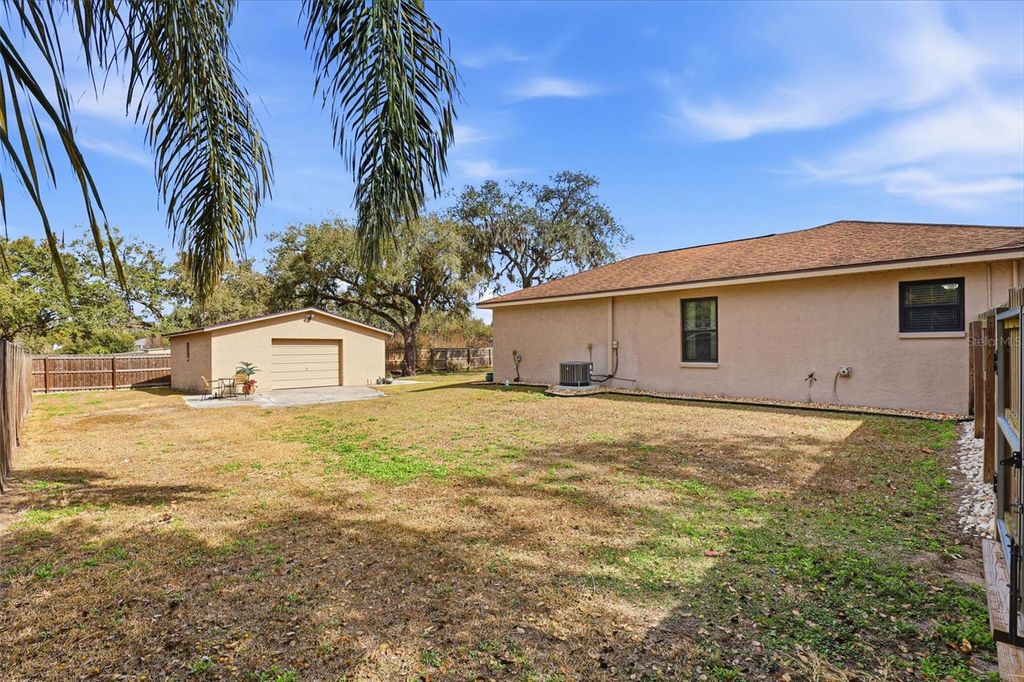 Image 55 of property listing at 406 CRAFT ROAD, Brandon, FL 33511