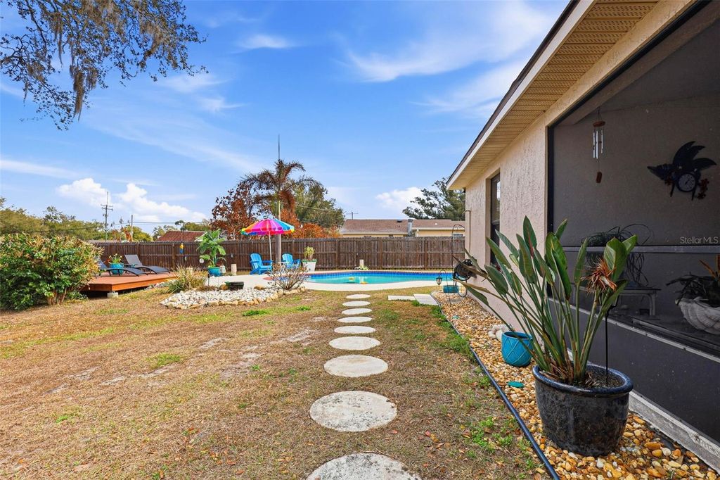 Image 56 of property listing at 406 CRAFT ROAD, Brandon, FL 33511