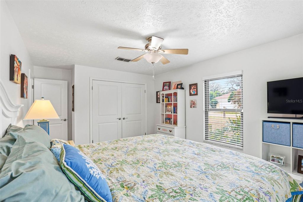 Image 60 of property listing at 406 CRAFT ROAD, Brandon, FL 33511