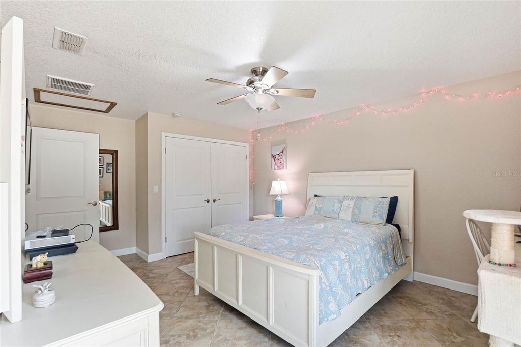 Image 67 of property listing at 406 CRAFT ROAD, Brandon, FL 33511