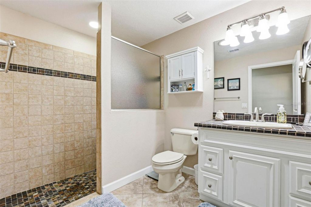 Image 68 of property listing at 406 CRAFT ROAD, Brandon, FL 33511