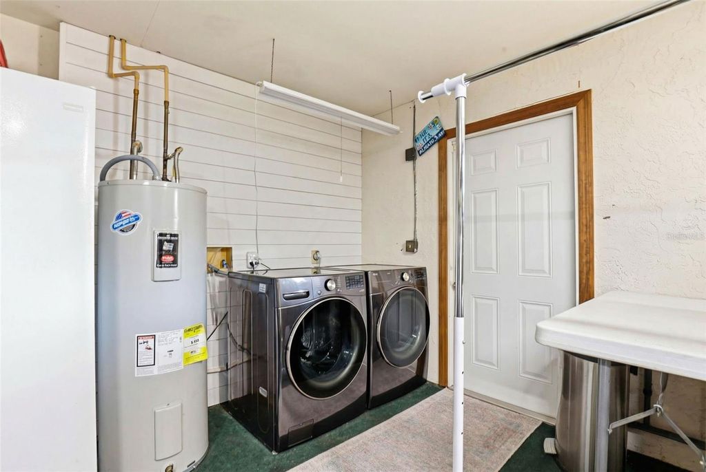 Image 72 of property listing at 406 CRAFT ROAD, Brandon, FL 33511