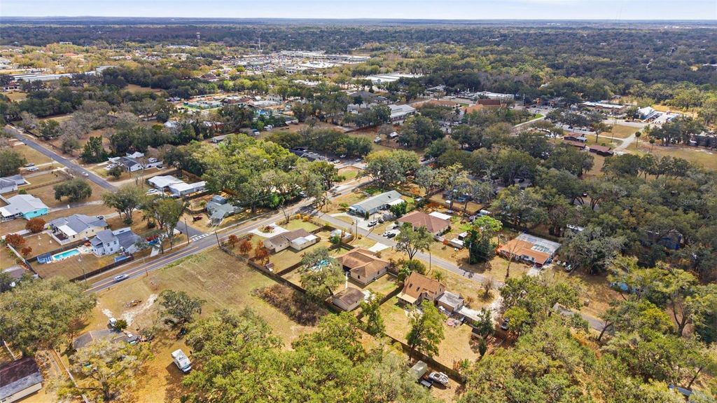 Image 80 of property listing at 406 CRAFT ROAD, Brandon, FL 33511