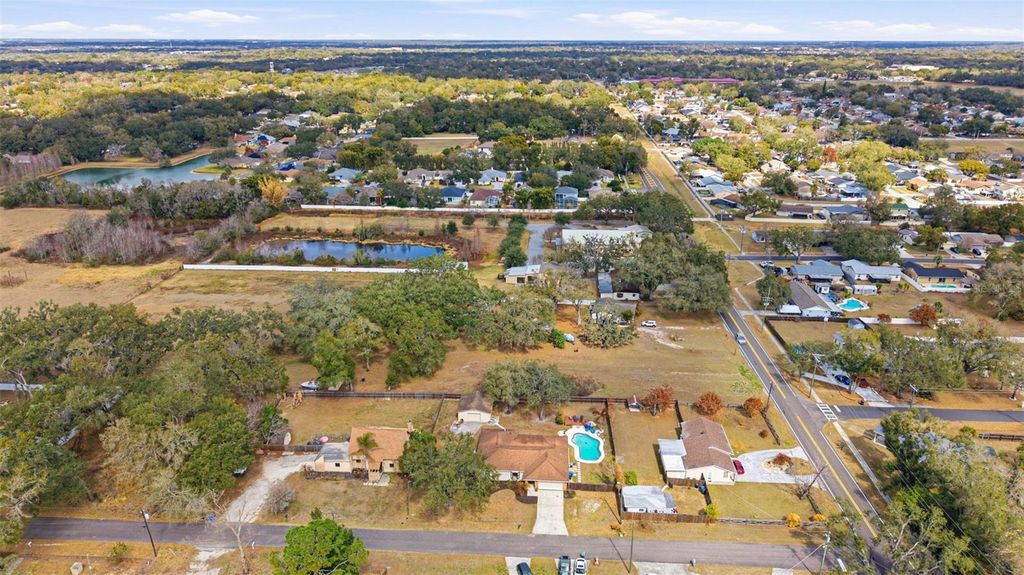 Image 85 of property listing at 406 CRAFT ROAD, Brandon, FL 33511