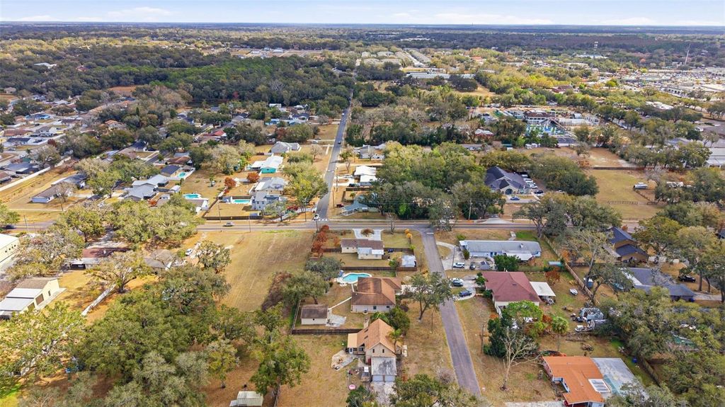 Image 86 of property listing at 406 CRAFT ROAD, Brandon, FL 33511