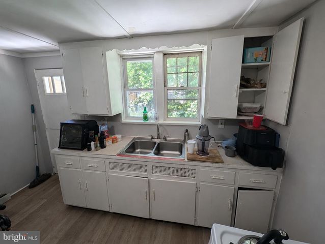 507 CENTRE ST, Trenton, NJ 08611