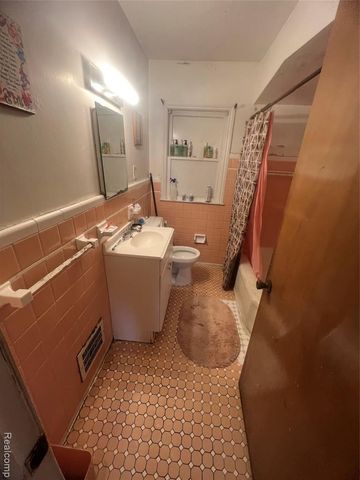 20264 Waltham Street, Detroit, MI 48205