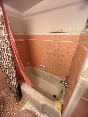 20264 Waltham Street, Detroit, MI 48205