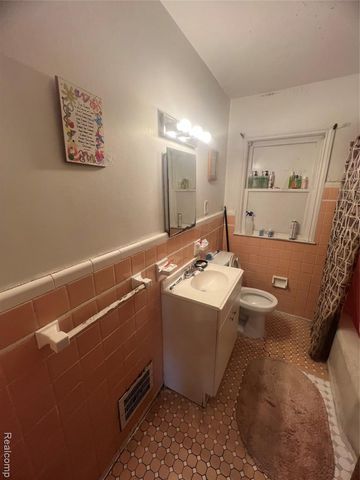 20264 Waltham Street, Detroit, MI 48205