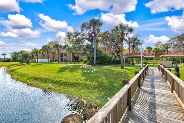 4013 CROCKERS LAKE BOULEVARD 26, Sarasota, FL 34238