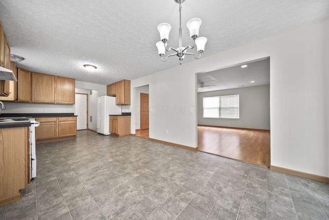 3691 Parker Knoll Lane, Columbus, OH 43219