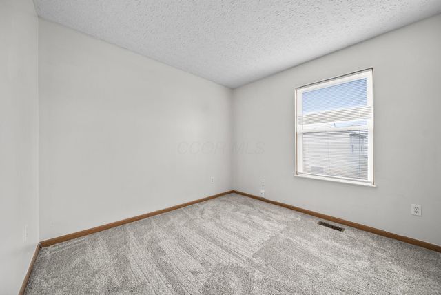 3691 Parker Knoll Lane, Columbus, OH 43219