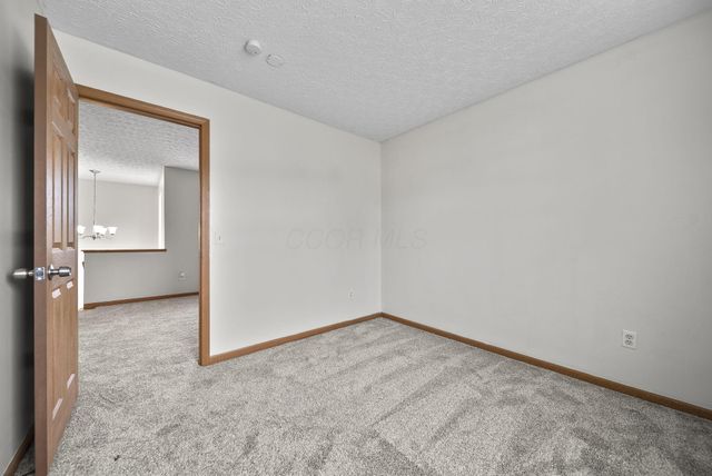 3691 Parker Knoll Lane, Columbus, OH 43219