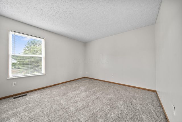 3691 Parker Knoll Lane, Columbus, OH 43219
