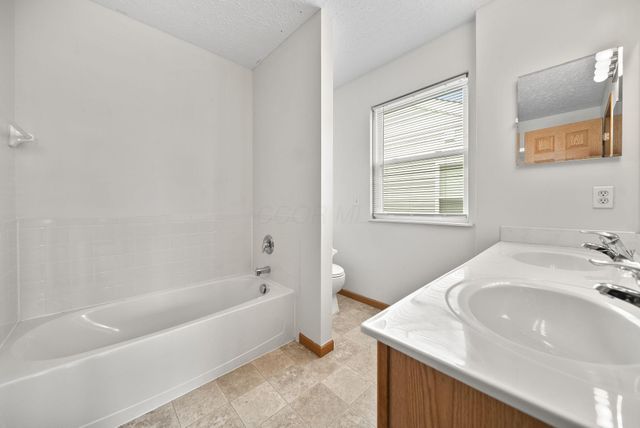 3691 Parker Knoll Lane, Columbus, OH 43219
