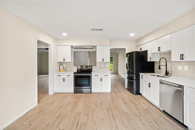 532 Woolridge Drive, Conroe, TX 77301