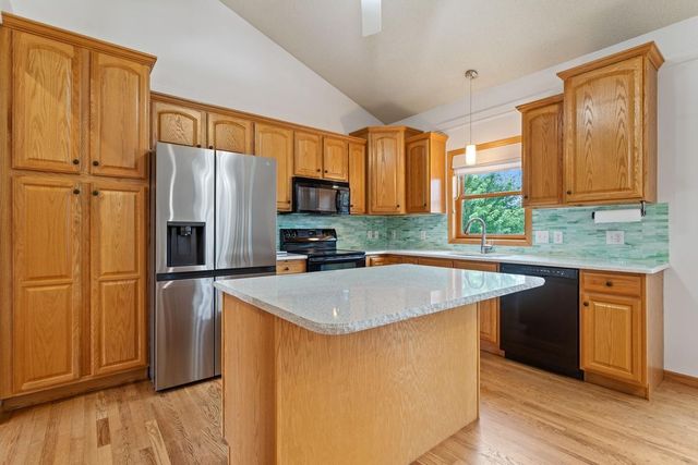 600 Topaz Lane, Hudson, WI 54016