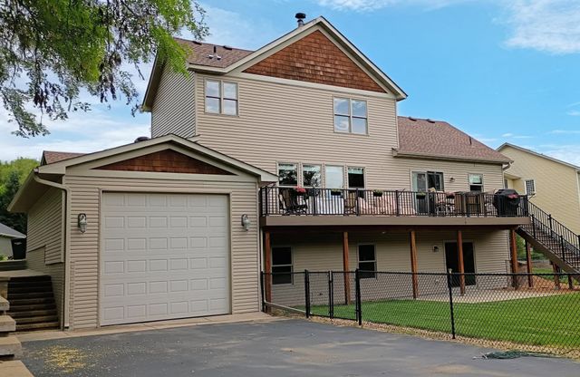 600 Topaz Lane, Hudson, WI 54016