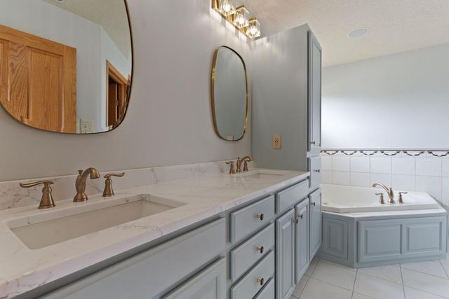 600 Topaz Lane, Hudson, WI 54016